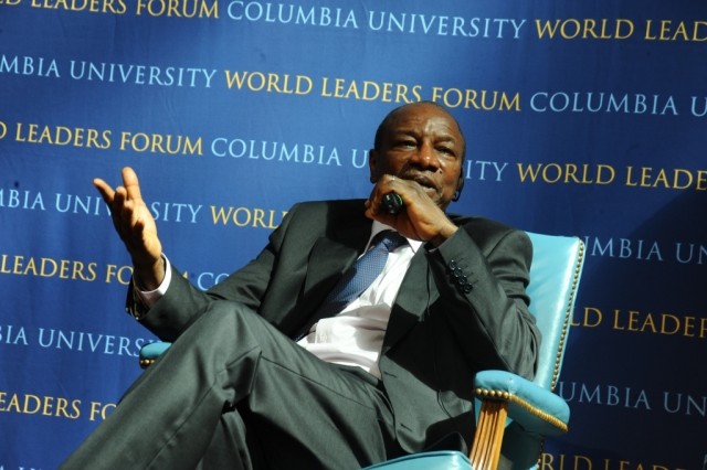 Alpha Condé, President of the Republic of Guinea, responds to student questions during the question and answer session.