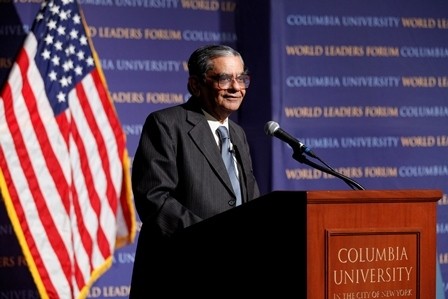 Jagdish Bhagwati, Professor of Economics & Law, Columbia University gives introduction of panelists and moderator.