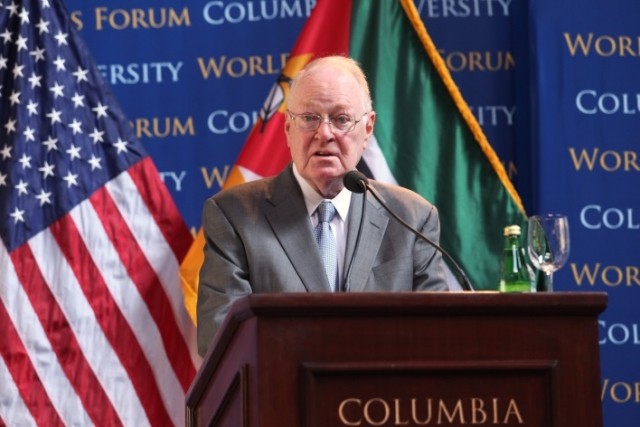 Provost Coatsworth welcomes His Excellency Armando Emílio Guebuza, President of the Republic of Mozambique, to Columbia’s World Leaders Forum on September 25, 2013.